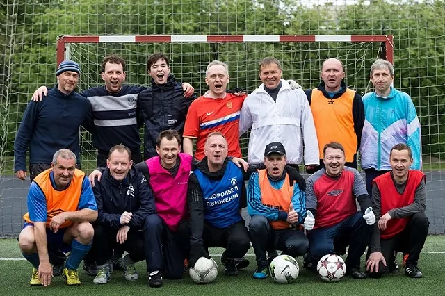 Футболисты-любители вызвали на дуэль болельщиков из Перу и Франции