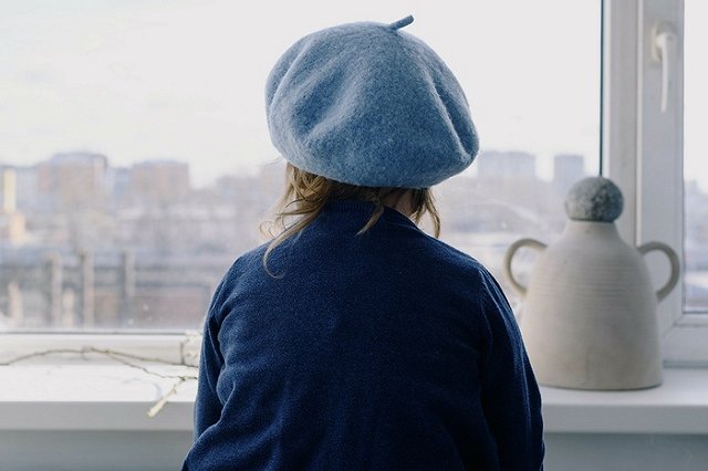 Свердловчанин несколько месяцев удерживает в плену 6-летнюю девочку