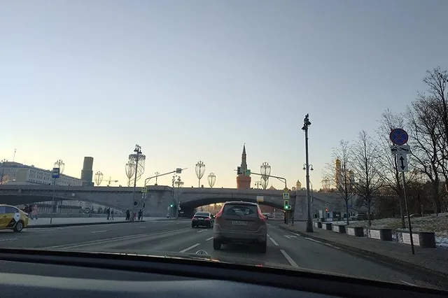 В Екатеринбурге водителям «Гортранса» дали указания, как вести себя при виде кортежа