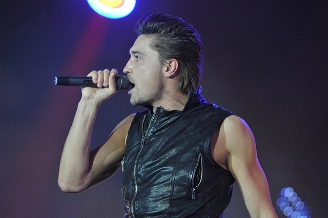 Российские певцы подняли гонорары за корпоративы