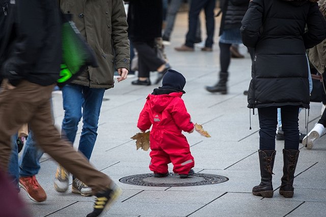 Ребенок, избитый матерью у банкомата, изъят из семьи в ЯНАО