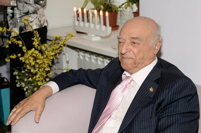 Актеру Владимиру Этушу — 95