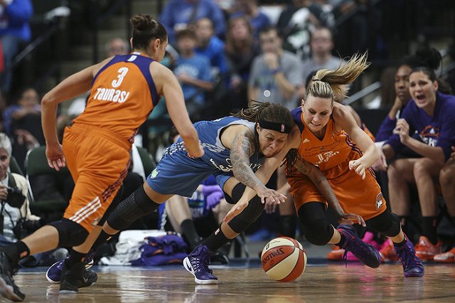 Баскетболистка УГМК женилась на бывшей нападающей екатеринбургского клуба