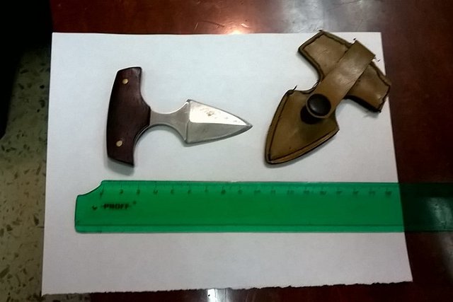 Жительница Каменск-Уральского пришла в суд c ножом