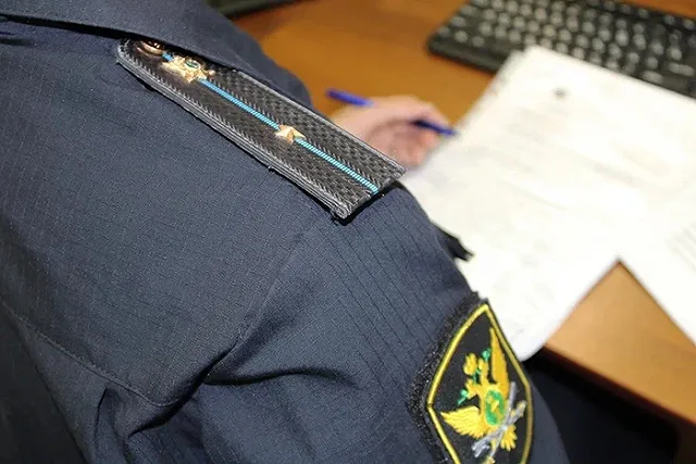 На Урале судебного пристава приговорили к 9 годам колонии за коррупцию