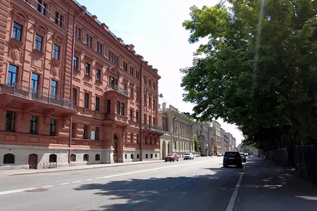 В Петербурге на вызове к пациенту скорой тяжело ранен полицейский