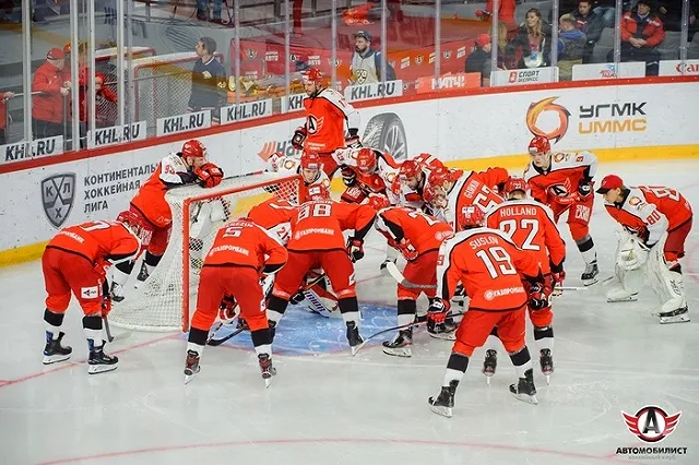 «Автомобилист» прервал серию поражений, обыграв «Барыс»