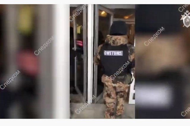 В Екатеринбурге задержан таможенник, «сливавший» служебную информацию