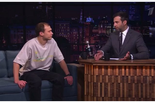 «Вечерний Ургант» опубликовал пост в соцсети впервые за три года