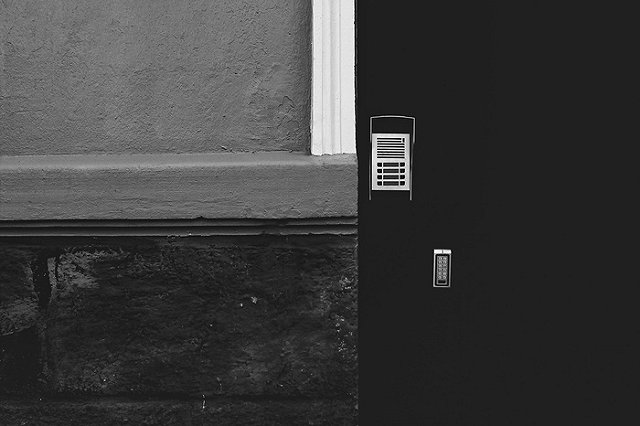 В Екатеринбурге пенсионер отдал мошенникам 16 млн рублей. Что они ему сказали?