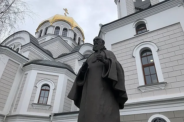 Памятник святителю Луке появился в медгородке на Волгоградской в Екатеринбурге