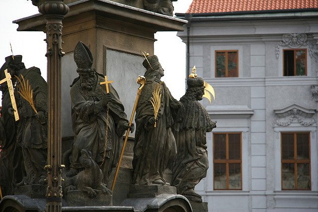 Турист дрался вилкой за бесплатный завтрак в одном из отелей Праги