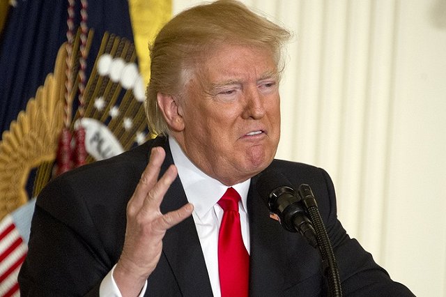 Трамп назвал CNN, NBC и The New York Times врагами американского народа