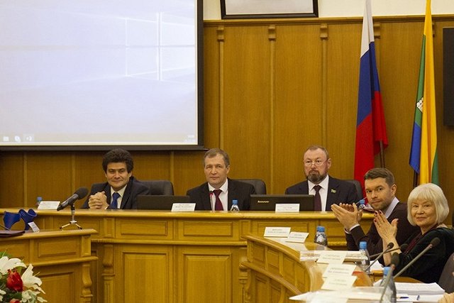 Депутаты екатеринбургской гордумы приняли бюджет с «сюрпризом»