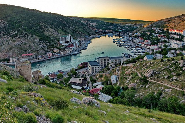 Наталья Зубаревич: Крым нам достался дорого, но проблема не в нем