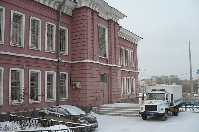 Правозащитники просят отпустить под домашний арест треть содержащихся в СИЗО