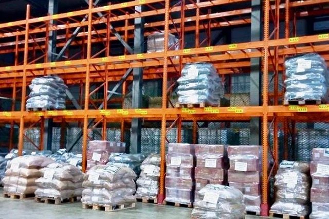 Все будет в шоколаде? В Екатеринбург поступило более 15 тонн какао-бобов