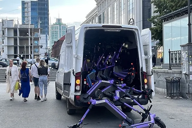 В Екатеринбурге нашли целое кладбище электросамокатов