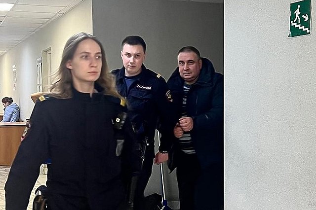 Обвиняемый в коррупции свердловский экс-министр устроился помощником гендиректора в строительную компанию