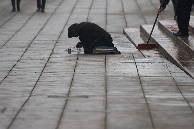 Реальные доходы населения и объем розничной торговли упали на Урале