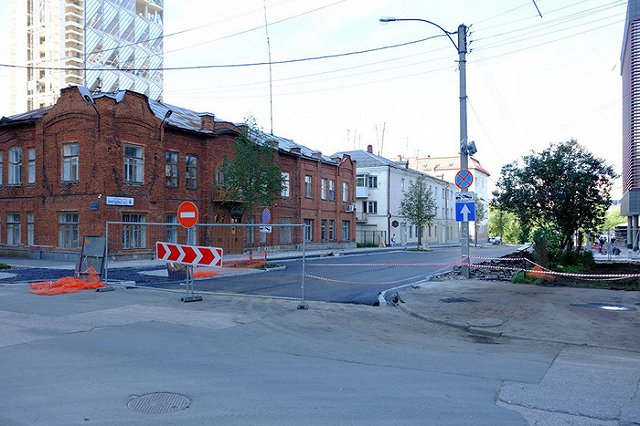 Благодаткова: Первоочередная задача при капремонте улицы Малышева — замена водопроводов