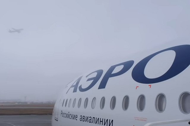 Стюардесса спасла двухнедельного ребенка на борту самолета