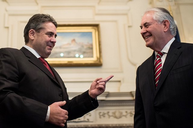 Госдеп заявил о преждевременности снятия санкций с России