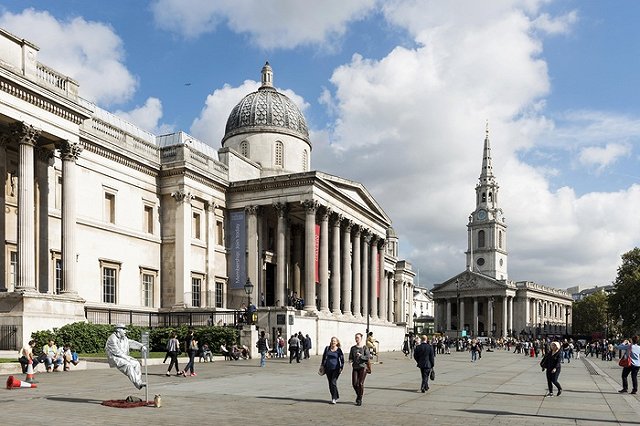 В лондонском музее неизвестный порезал картину Гейнсборо отверткой