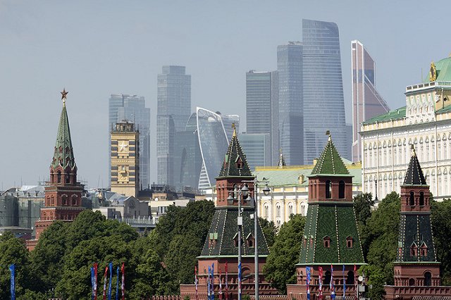 Борис Кагарлицкий: Конституцию РФ перепишут после решения, что делать с Путиным