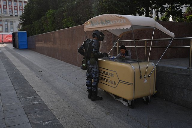 Прокуратура обжаловала отказ изъять ребенка из семьи участников митинга