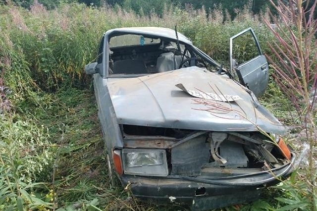 «Пил несколько дней». Пьяный лихач, ехавший за грибами, разбился в Шале