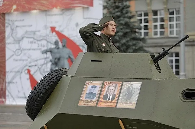 В МВД рассказали, как без нарушений разместить портреты «Бессмертного полка» в автомобиле