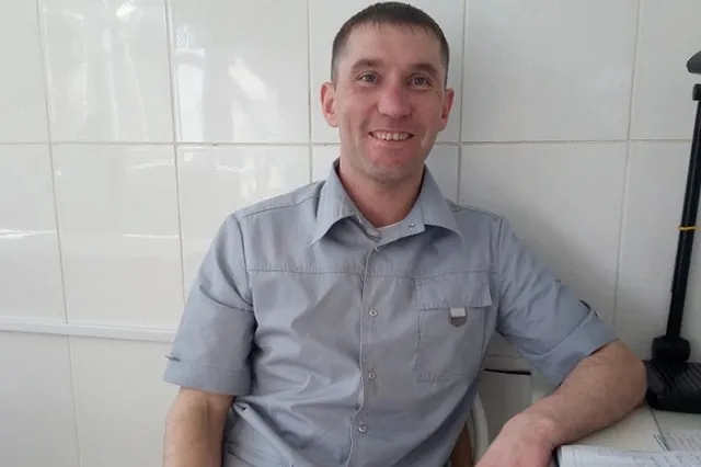 Названа новая версия странной гибели медика, который полз по трассе на коленях