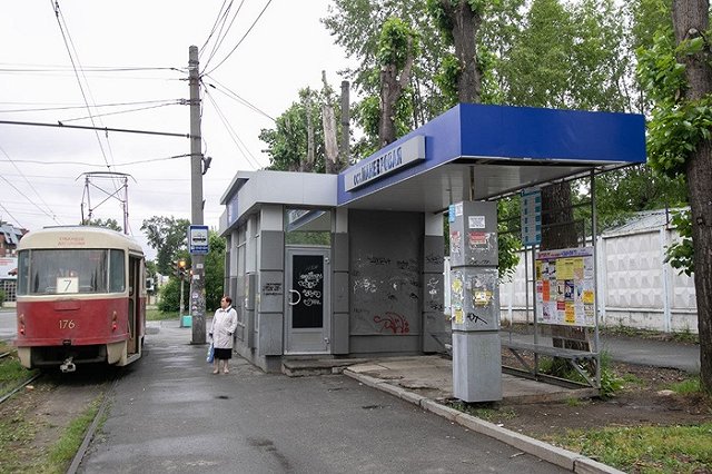 На екатеринбургских остановках перестанут сносить навесы вместе с киосками