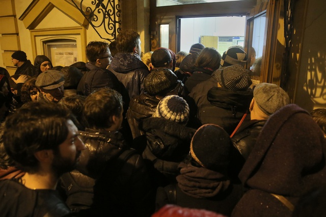 «Газпром» призывает сотрудников не ввязываться в валютные спекуляции