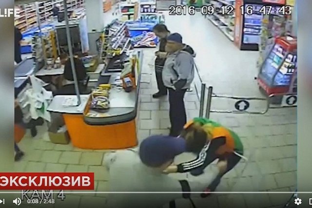 Продавщица «Монетки» борцовским приемом задержала магазинного вора