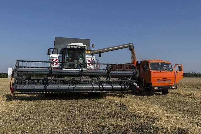 Мантуров пообещал 100 миллиардов рублей на поддержку несырьевого экспорта