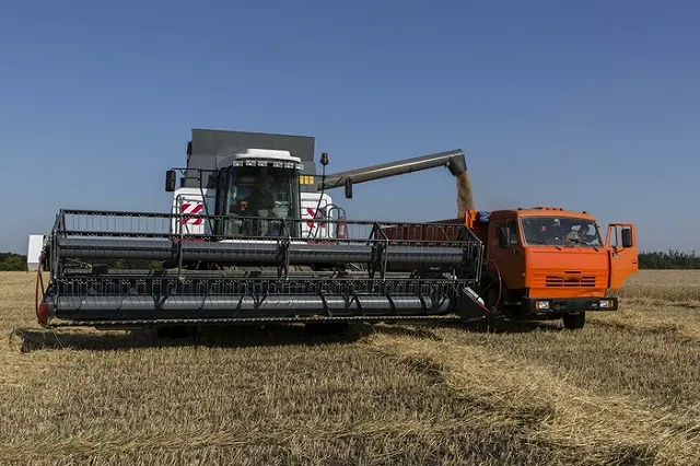 Мантуров пообещал 100 миллиардов рублей на поддержку несырьевого экспорта