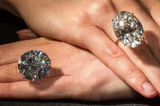 Молодые россияне променяли айфоны на бриллианты