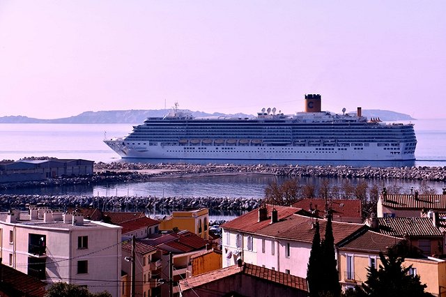 Изолированные в римском отеле россияне пожаловались на условия