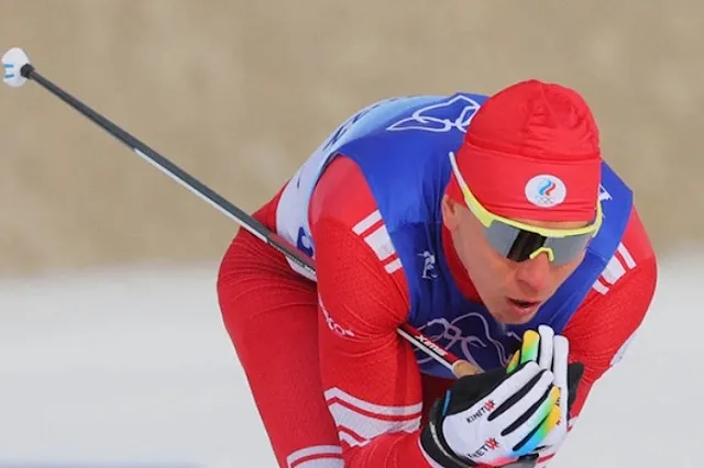 У Александра Большунова «серебро» в гонке на 15 км