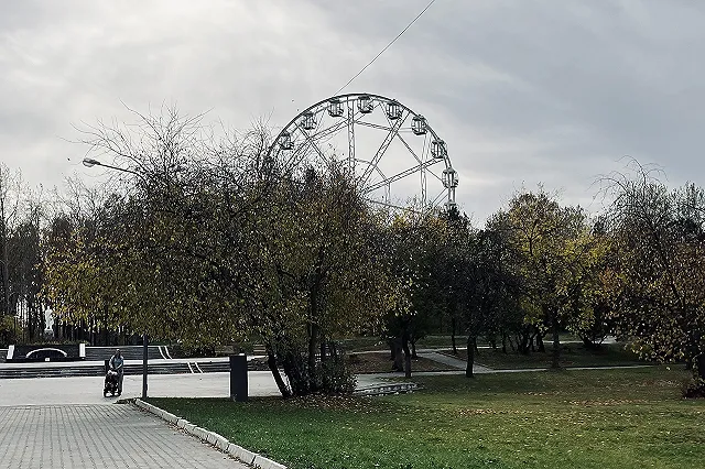 В Екатеринбурге приступили к строительству гигантской зимней горки