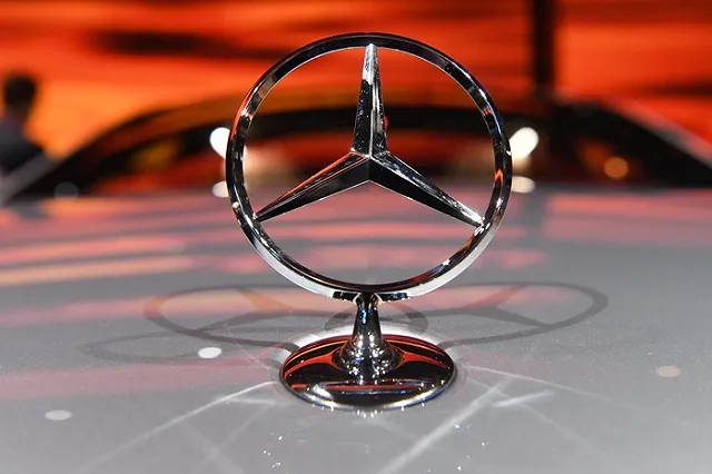 Владельцы бракованных «Мерседесов» готовят массовый митинг у элитного автосалона