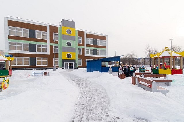 В Нарьян-Маре задержали охранника, который пустил убийцу в детский сад