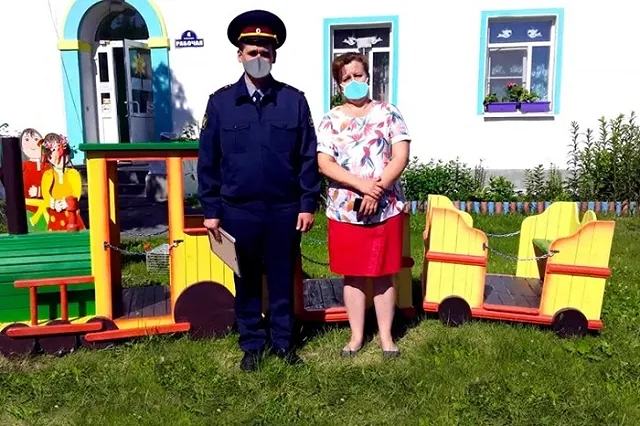 Свердловский ГУФСИН дорисовал маски своим сотрудникам