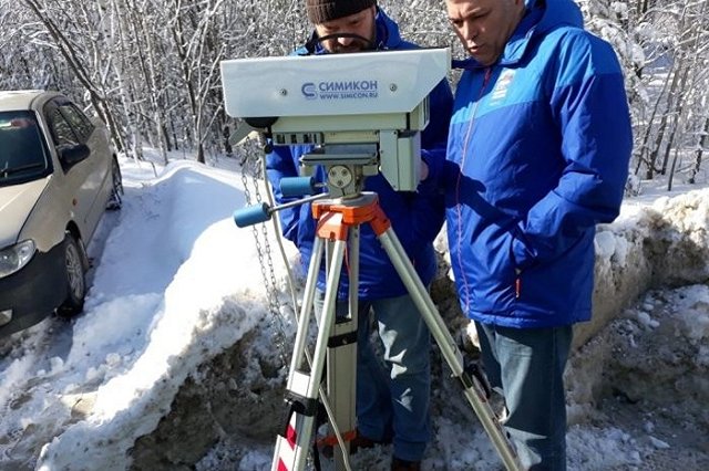 Водители стали массово получать штрафы за разговоры по мобильному за рулём