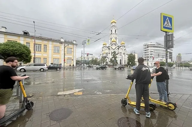 Мэрия Екатеринбурга запустила опрос по поводу запрета электросамокатов