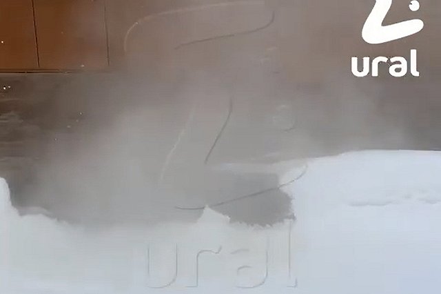 Из екатеринбургского радиотехникума эвакуировали студентов из-за прорыва трубы с горячей водой