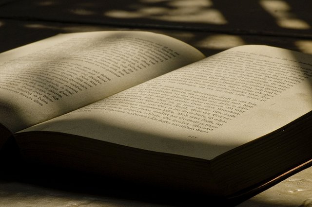 В Киеве из библиотеки похитили «Апостола» первопечатника Федорова