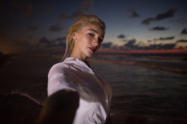 Телеведущую «Орла и решки» не пустили на Украину из-за посещения Крыма